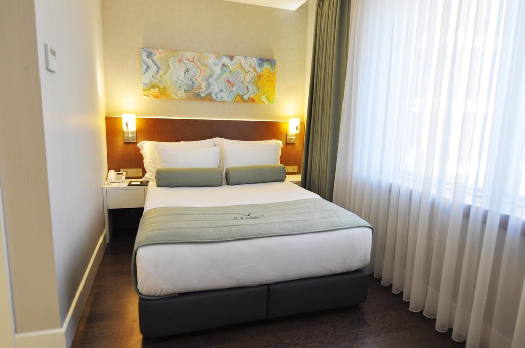Veyron & Hotel Provincia di Istanbul